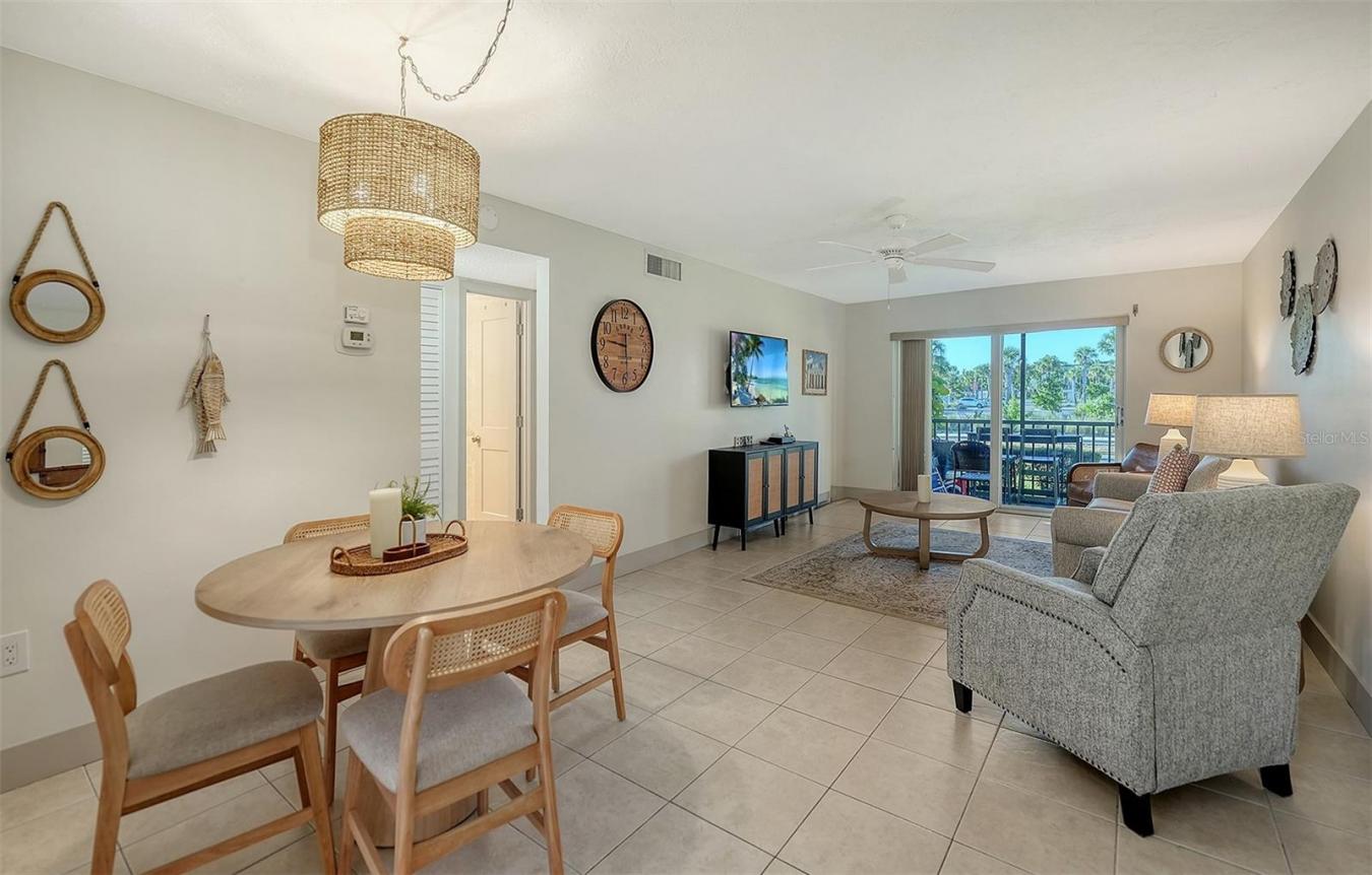 SIESTA KEY, Sarasota, 34242, United States, 2 Bedrooms Bedrooms, ,2 BathroomsBathrooms,Residential,For Sale,1963336