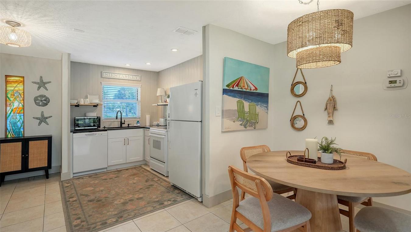 SIESTA KEY, Sarasota, 34242, United States, 2 Bedrooms Bedrooms, ,2 BathroomsBathrooms,Residential,For Sale,1963336