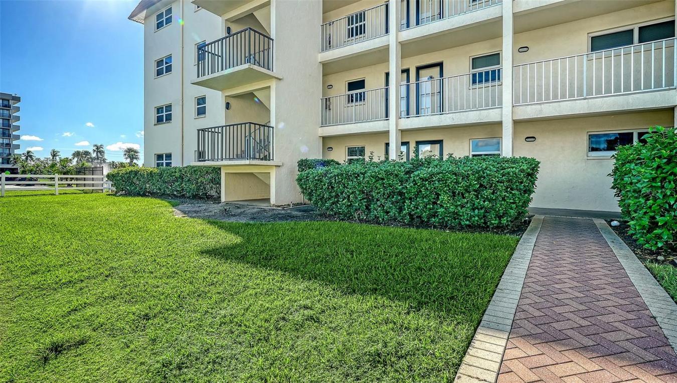 SIESTA KEY, Sarasota, 34242, United States, 2 Bedrooms Bedrooms, ,2 BathroomsBathrooms,Residential,For Sale,1963336