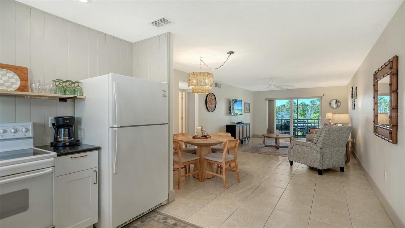 SIESTA KEY, Sarasota, 34242, United States, 2 Bedrooms Bedrooms, ,2 BathroomsBathrooms,Residential,For Sale,1963336