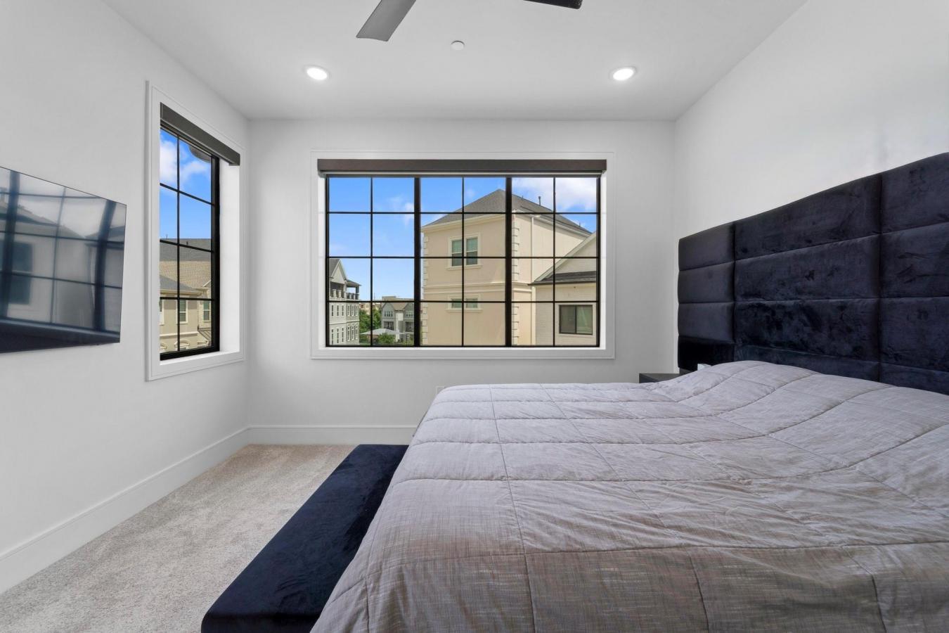 Houston, Harris, 77055, United States, 4 Bedrooms Bedrooms, ,4 BathroomsBathrooms,Residential,For Sale,1963333