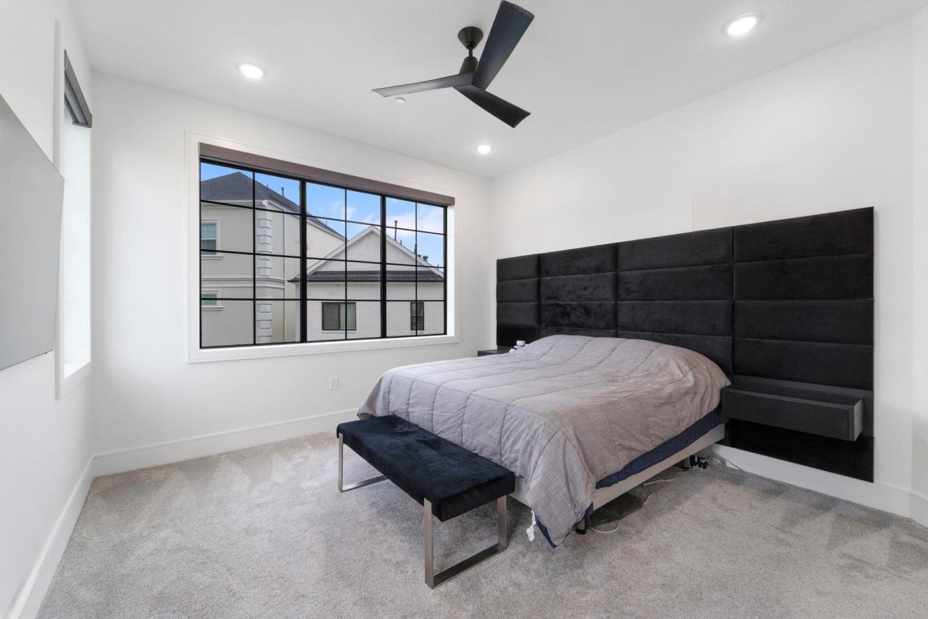 Houston, Harris, 77055, United States, 4 Bedrooms Bedrooms, ,4 BathroomsBathrooms,Residential,For Sale,1963333