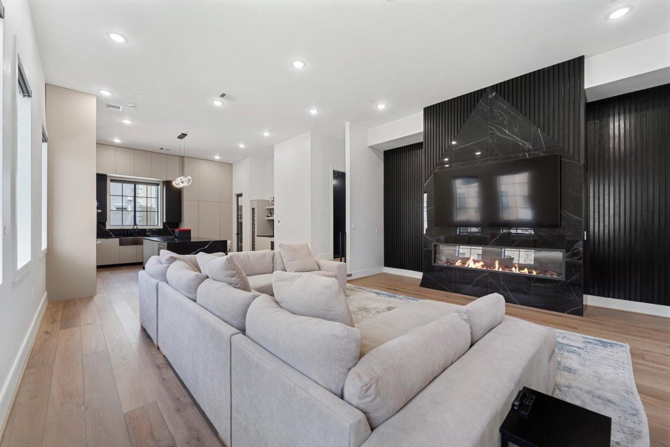 Houston, Harris, 77055, United States, 4 Bedrooms Bedrooms, ,4 BathroomsBathrooms,Residential,For Sale,1963333