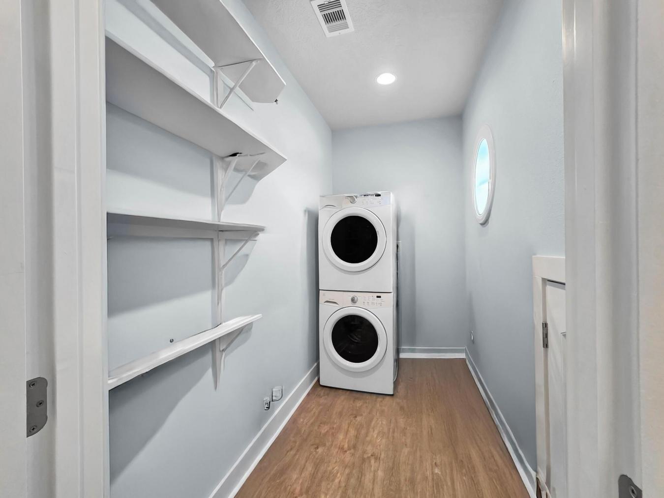 Gilchrist, Galveston, 77617, United States, 5 Bedrooms Bedrooms, ,5 BathroomsBathrooms,Residential,For Sale,1963335