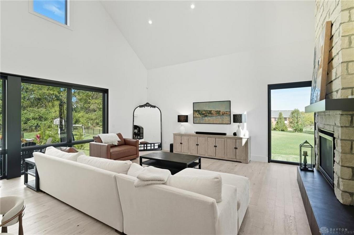 Springboro, Warren, 45066, United States, 3 Bedrooms Bedrooms, ,2 BathroomsBathrooms,Residential,For Sale,1963325