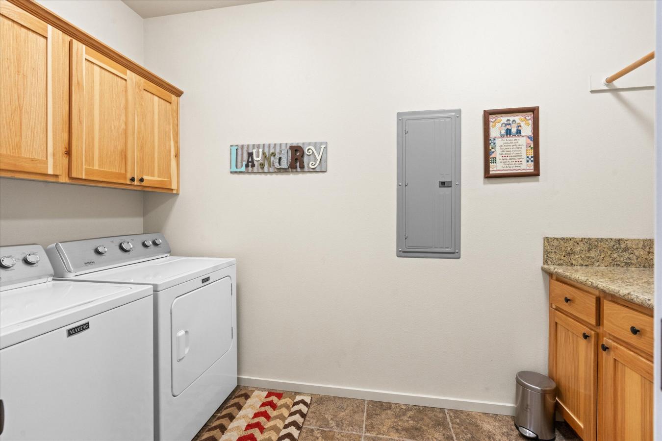 Grants Pass, Josephine, 97527, United States, 3 Bedrooms Bedrooms, ,2 BathroomsBathrooms,Residential,For Sale,1963323