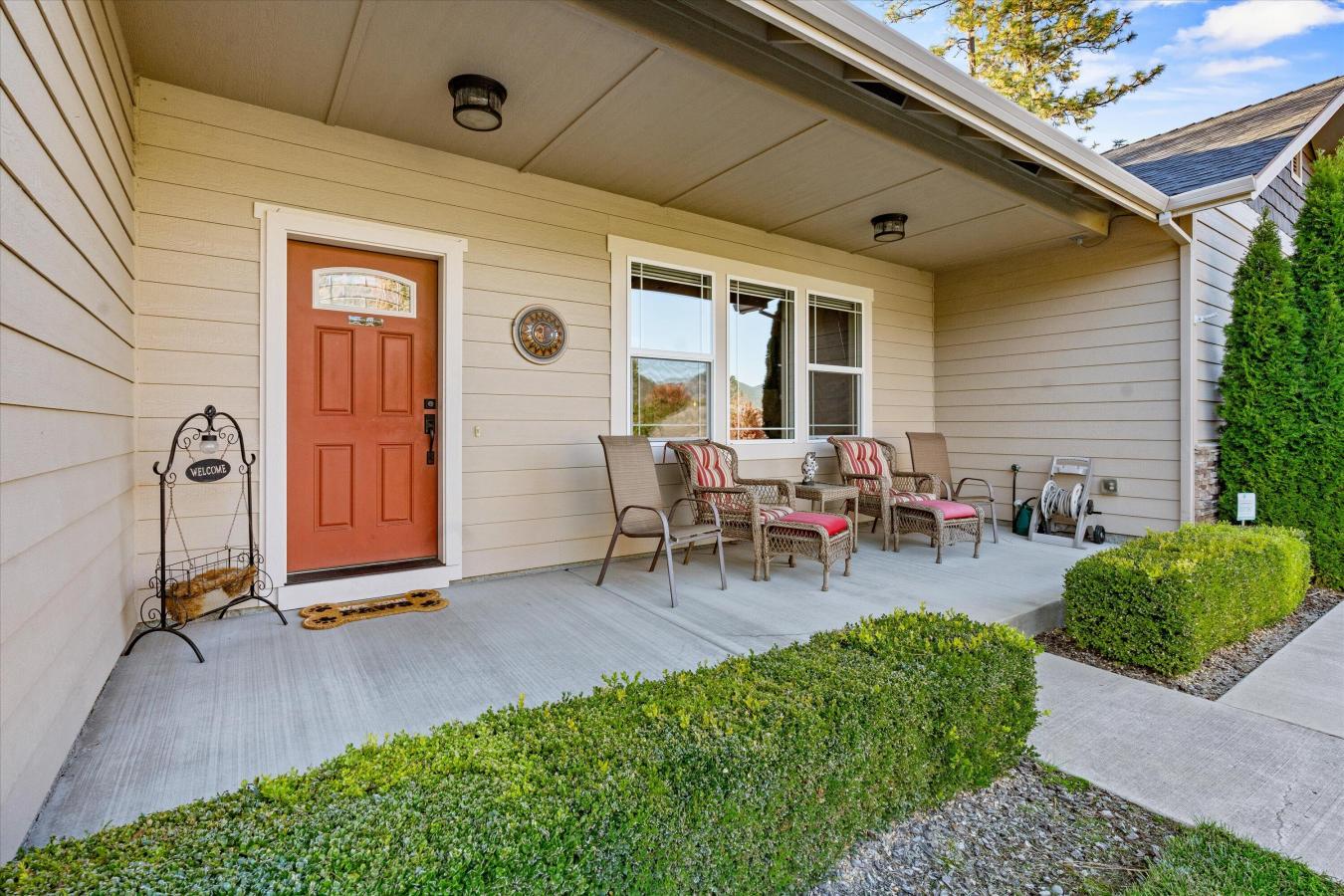 Grants Pass, Josephine, 97527, United States, 3 Bedrooms Bedrooms, ,2 BathroomsBathrooms,Residential,For Sale,1963323