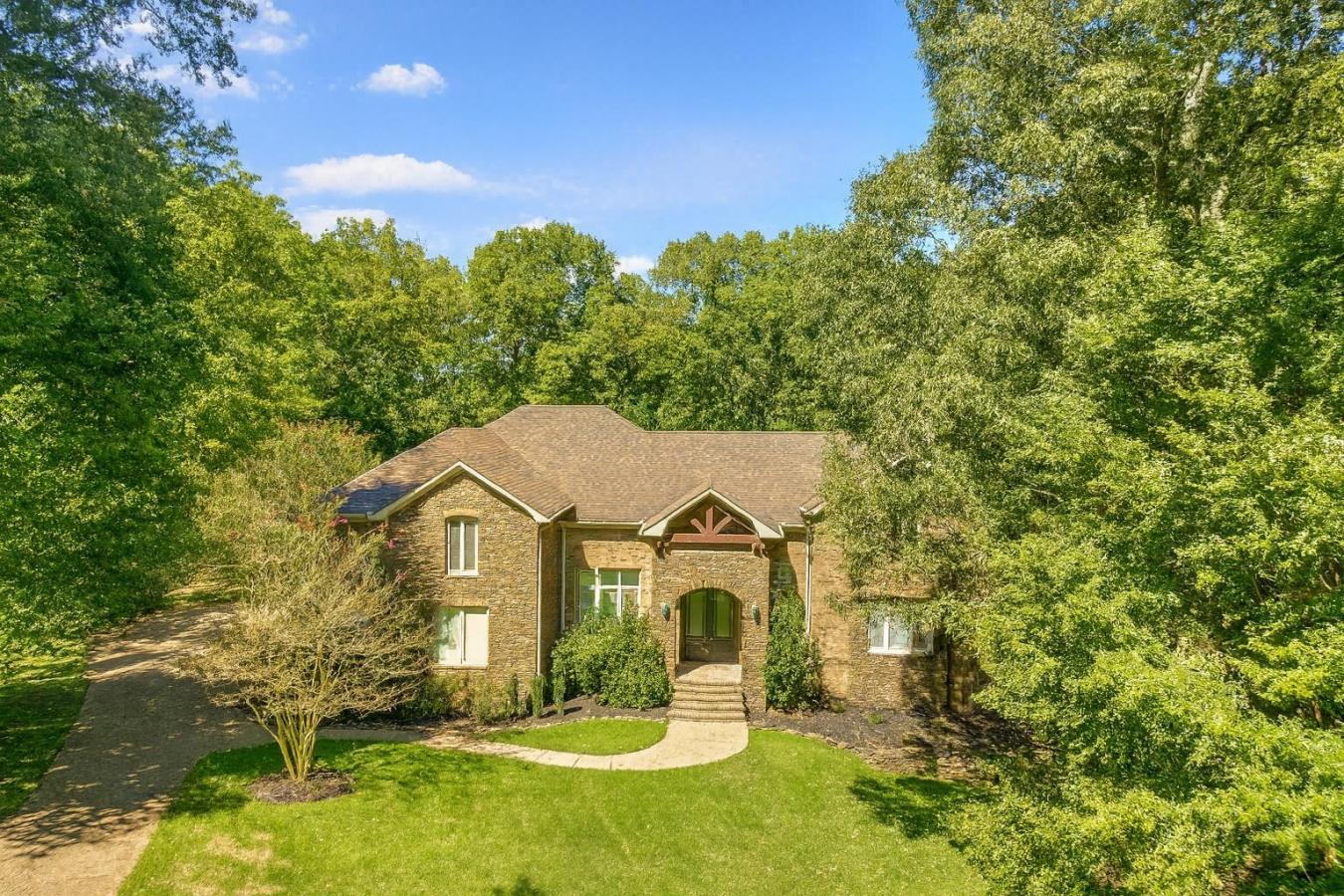 Lakeland, Shelby, 38002, United States, 6 Bedrooms Bedrooms, ,4 BathroomsBathrooms,Residential,For Sale,1963320