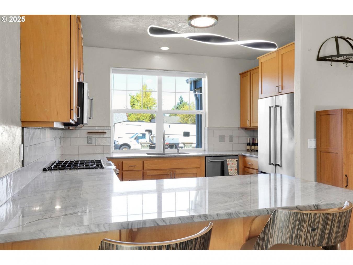 Eugene, Lane, 97404, United States, ,Residential,For Sale,1963322