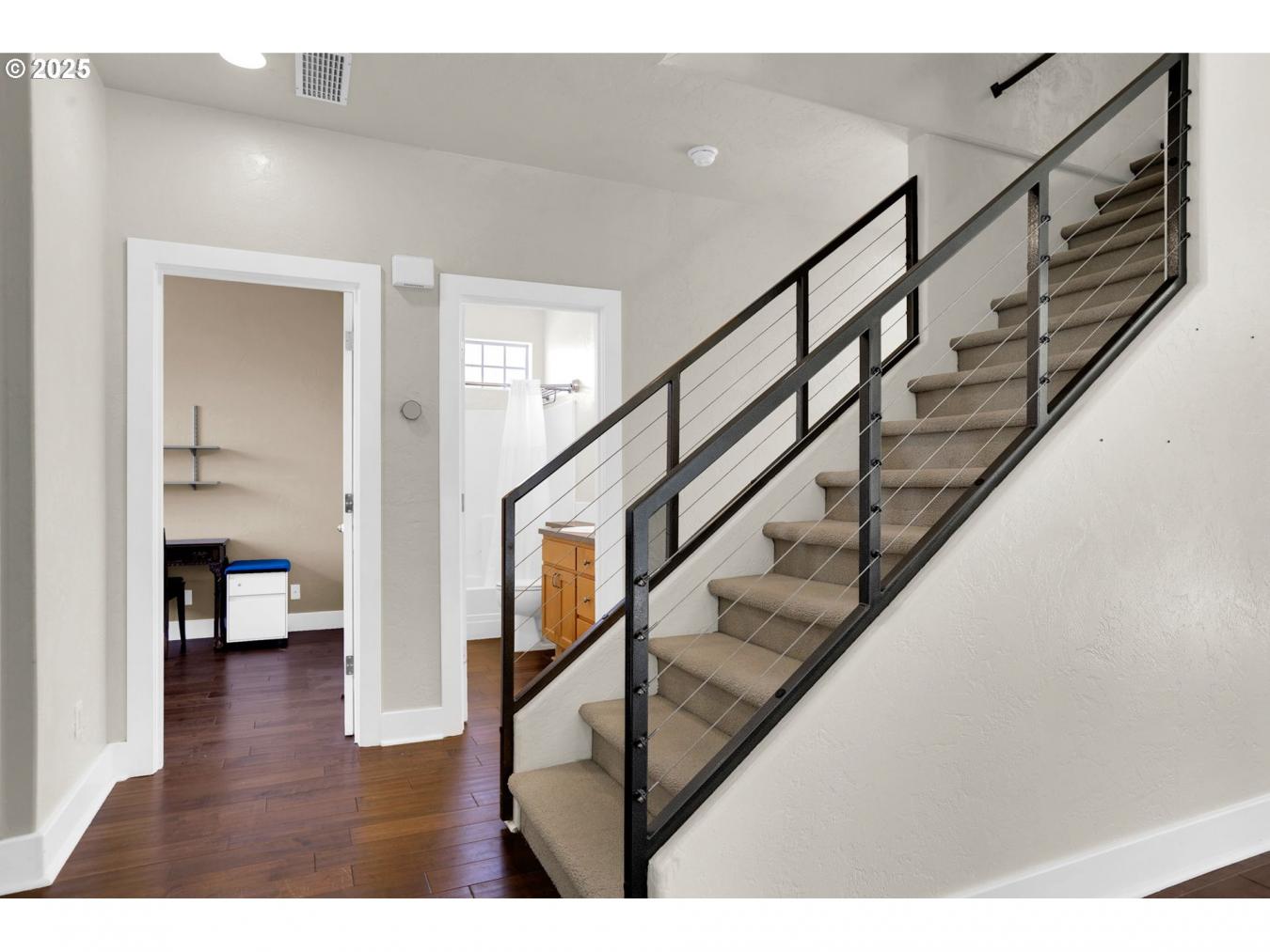 Eugene, Lane, 97404, United States, ,Residential,For Sale,1963322