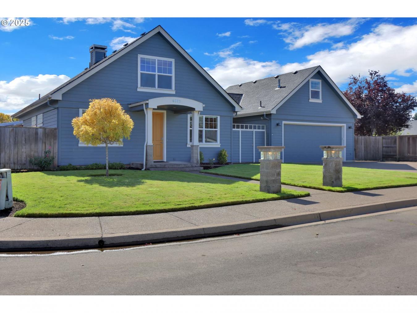 Eugene, Lane, 97404, United States, ,Residential,For Sale,1963322