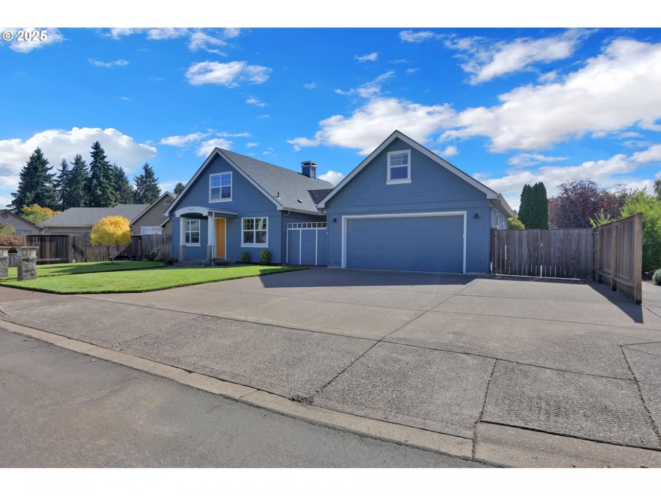 Eugene, Lane, 97404, United States, ,Residential,For Sale,1963322