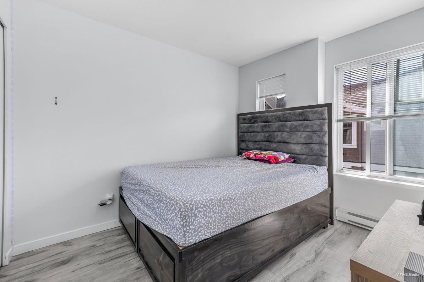 Surrey, BC, V3X1A2, Canada, 2 Bedrooms Bedrooms, ,2 BathroomsBathrooms,Residential,For Sale,1963318