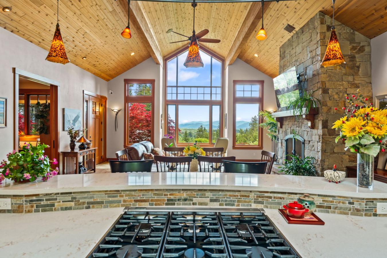 Sandpoint, Bonner, 83864, United States, 3 Bedrooms Bedrooms, ,3 BathroomsBathrooms,Residential,For Sale,1963316