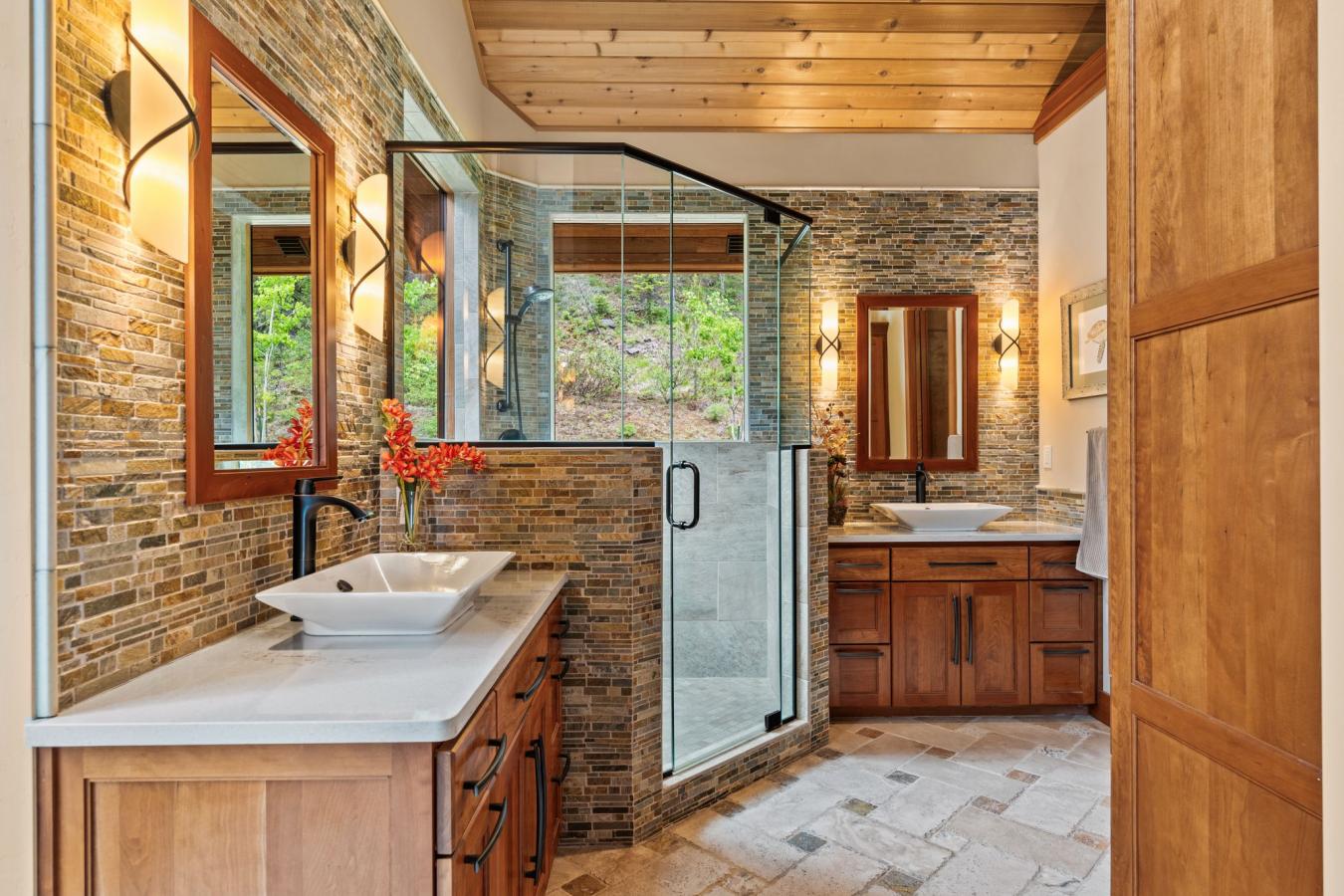 Sandpoint, Bonner, 83864, United States, 3 Bedrooms Bedrooms, ,3 BathroomsBathrooms,Residential,For Sale,1963316