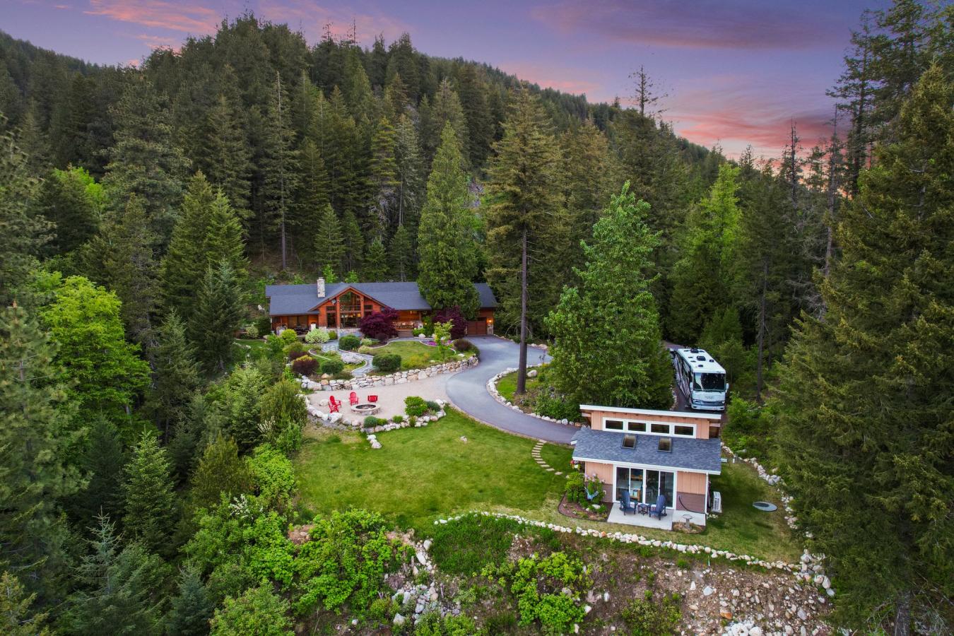 Sandpoint, Bonner, 83864, United States, 3 Bedrooms Bedrooms, ,3 BathroomsBathrooms,Residential,For Sale,1963316