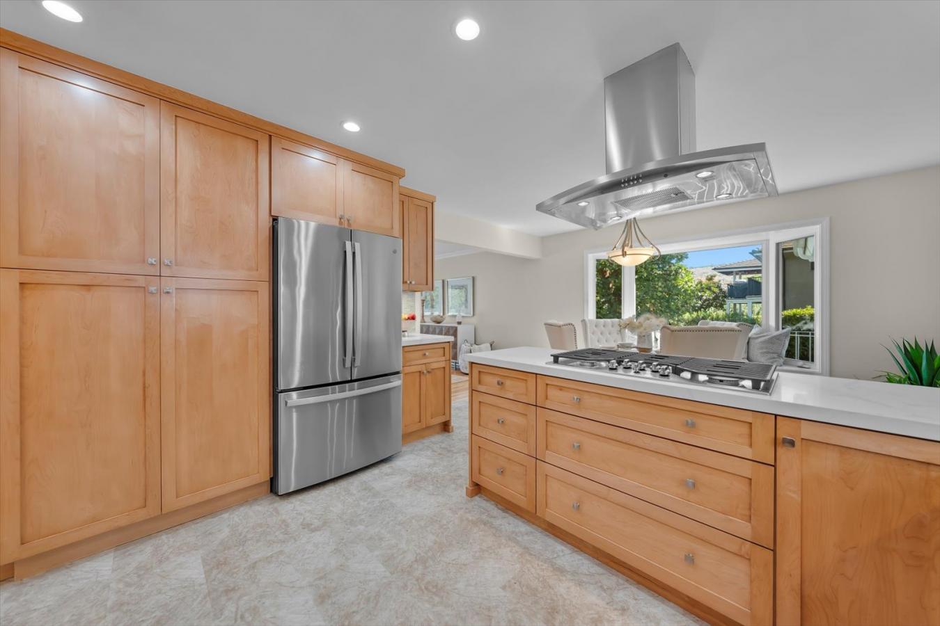 Rolling Hills, California, 90274, United States, 4 Bedrooms Bedrooms, ,3 BathroomsBathrooms,Residential,For Sale,1964658