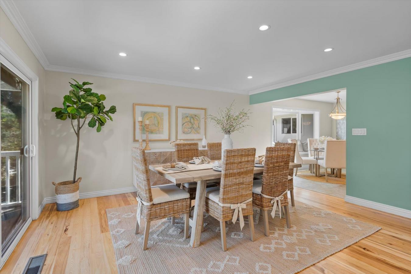 Rolling Hills, California, 90274, United States, 4 Bedrooms Bedrooms, ,3 BathroomsBathrooms,Residential,For Sale,1964658