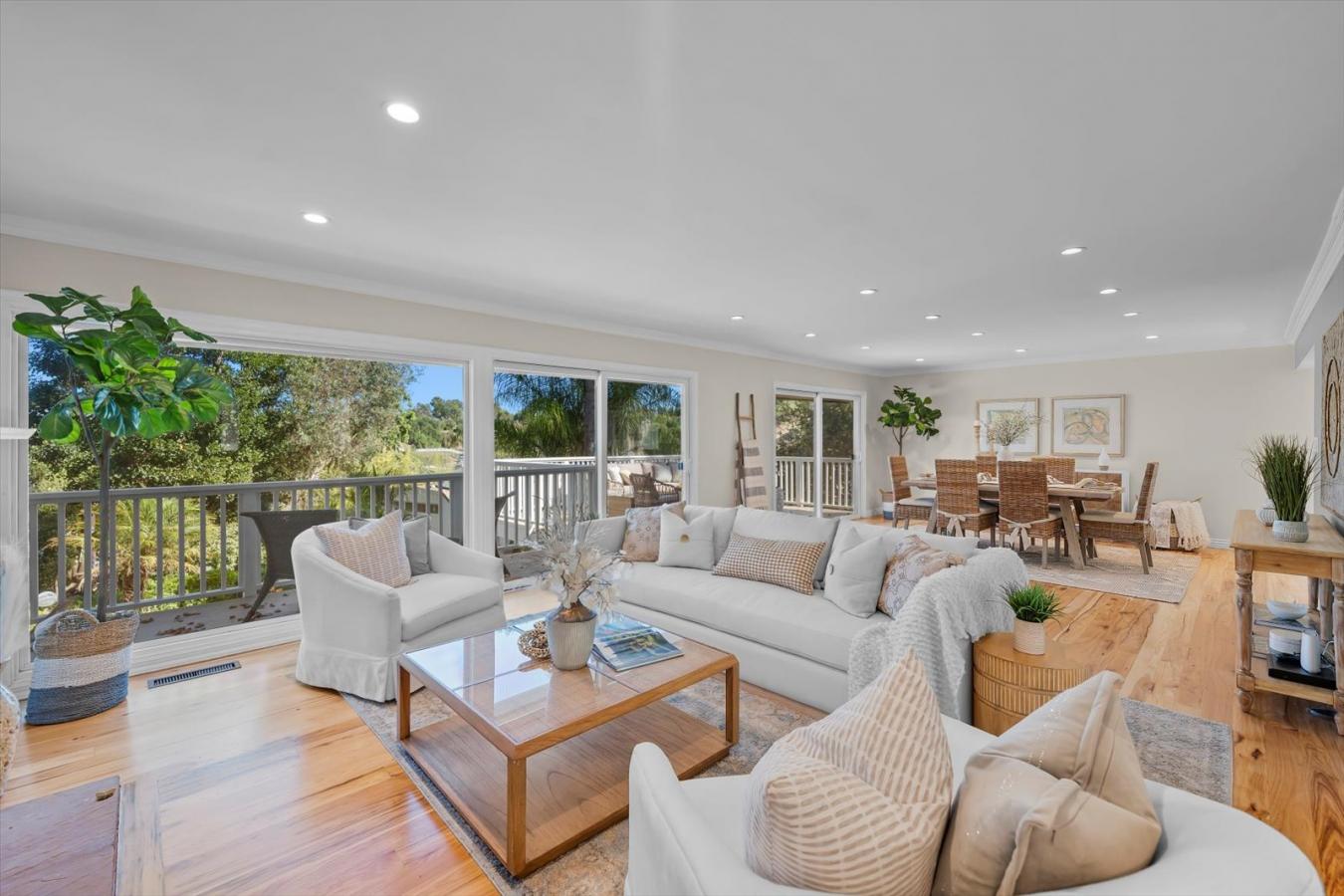 Rolling Hills, California, 90274, United States, 4 Bedrooms Bedrooms, ,3 BathroomsBathrooms,Residential,For Sale,1964658