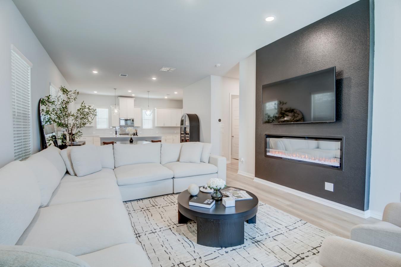 Welcome to this stunning 3-story single-family home located in the hea – image 4