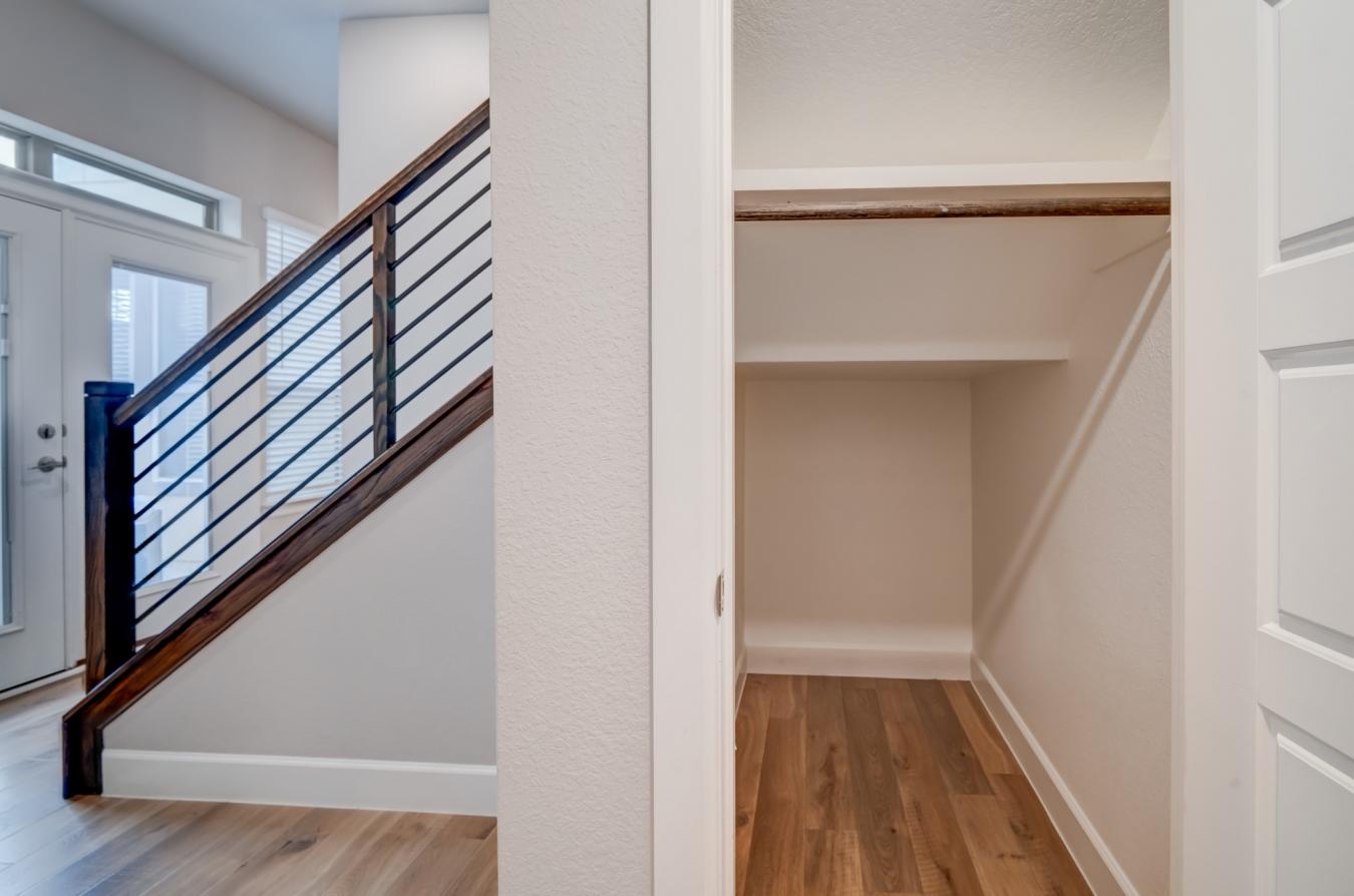 Dallas, Dallas, 75208, United States, 3 Bedrooms Bedrooms, ,3 BathroomsBathrooms,Residential,For Sale,1963313