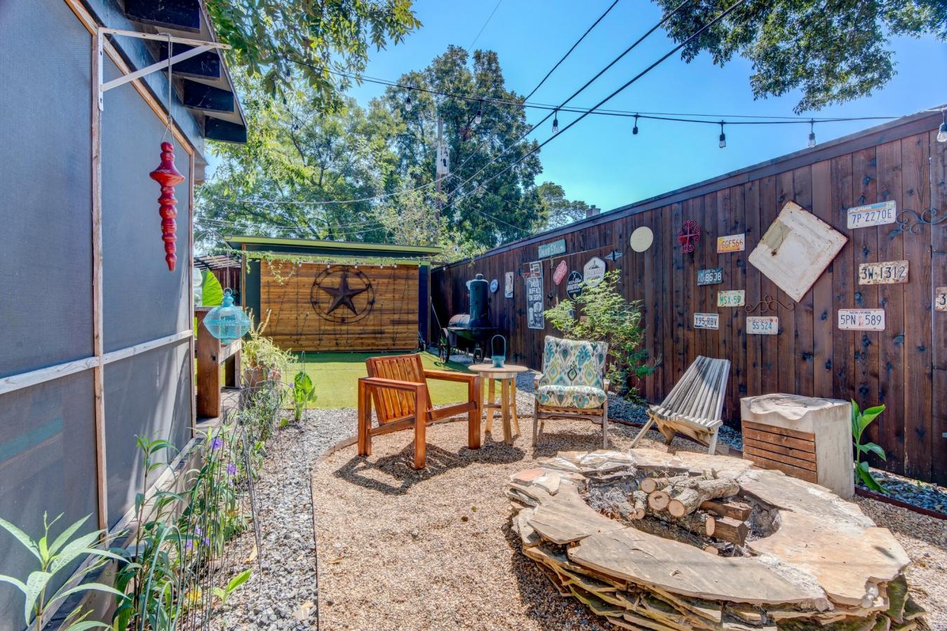 Dallas, Dallas, 75214, United States, 3 Bedrooms Bedrooms, ,2 BathroomsBathrooms,Residential,For Sale,1963314