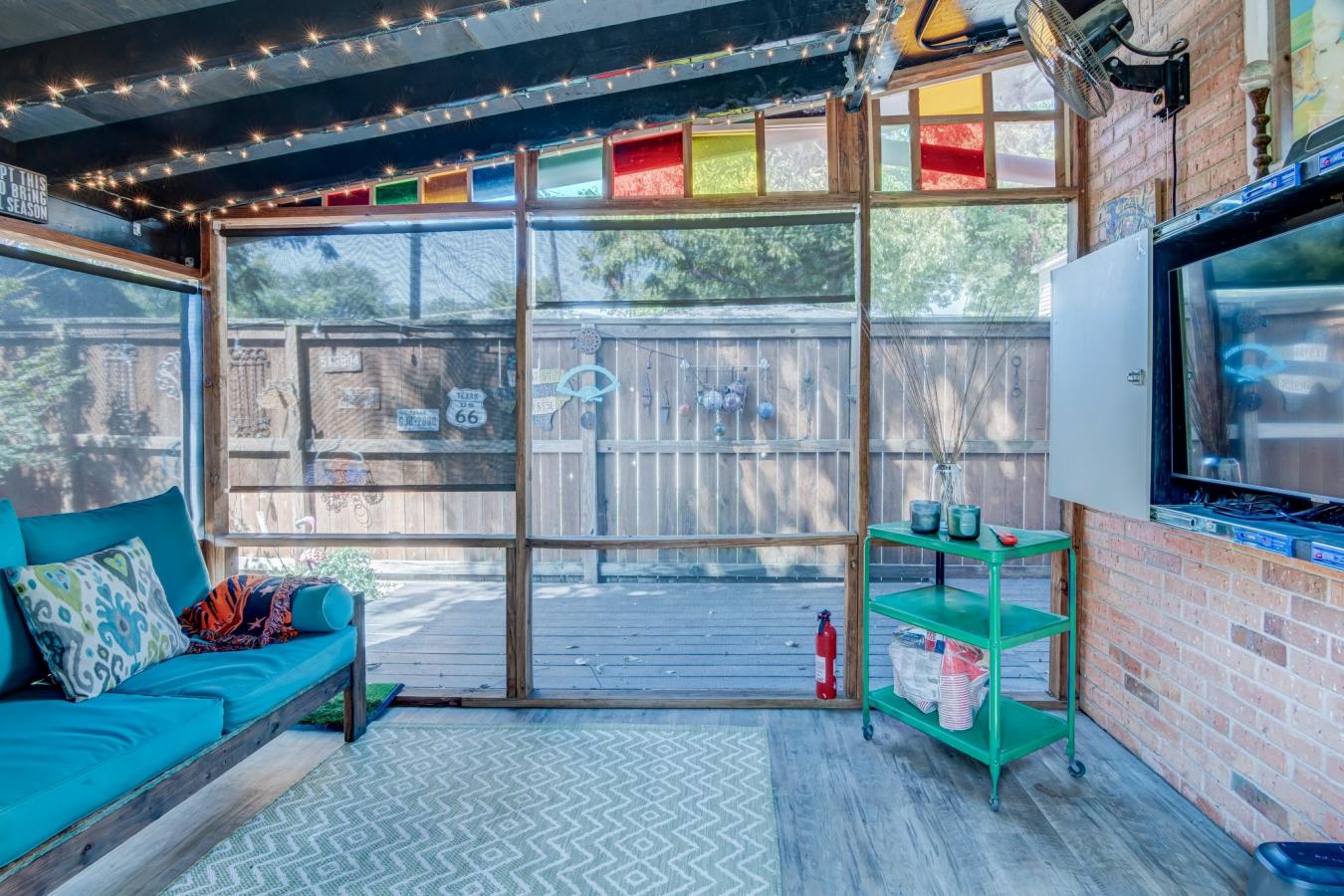 Dallas, Dallas, 75214, United States, 3 Bedrooms Bedrooms, ,2 BathroomsBathrooms,Residential,For Sale,1963314