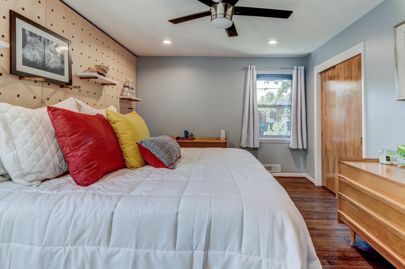 Dallas, Dallas, 75214, United States, 3 Bedrooms Bedrooms, ,2 BathroomsBathrooms,Residential,For Sale,1963314