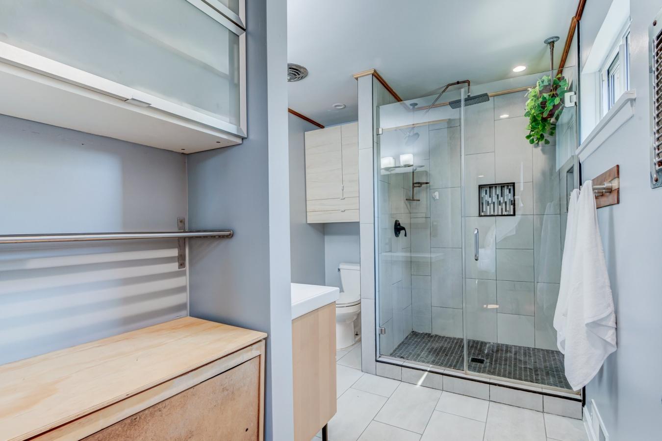 Dallas, Dallas, 75214, United States, 3 Bedrooms Bedrooms, ,2 BathroomsBathrooms,Residential,For Sale,1963314