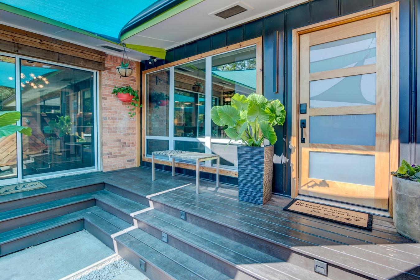 Dallas, Dallas, 75214, United States, 3 Bedrooms Bedrooms, ,2 BathroomsBathrooms,Residential,For Sale,1963314