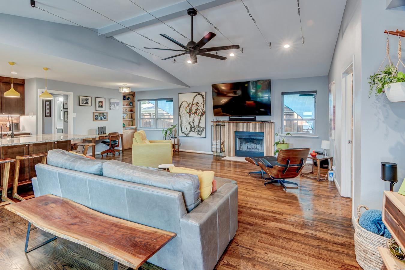 Dallas, Dallas, 75214, United States, 3 Bedrooms Bedrooms, ,2 BathroomsBathrooms,Residential,For Sale,1963314