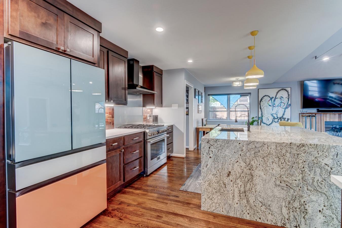 Dallas, Dallas, 75214, United States, 3 Bedrooms Bedrooms, ,2 BathroomsBathrooms,Residential,For Sale,1963314