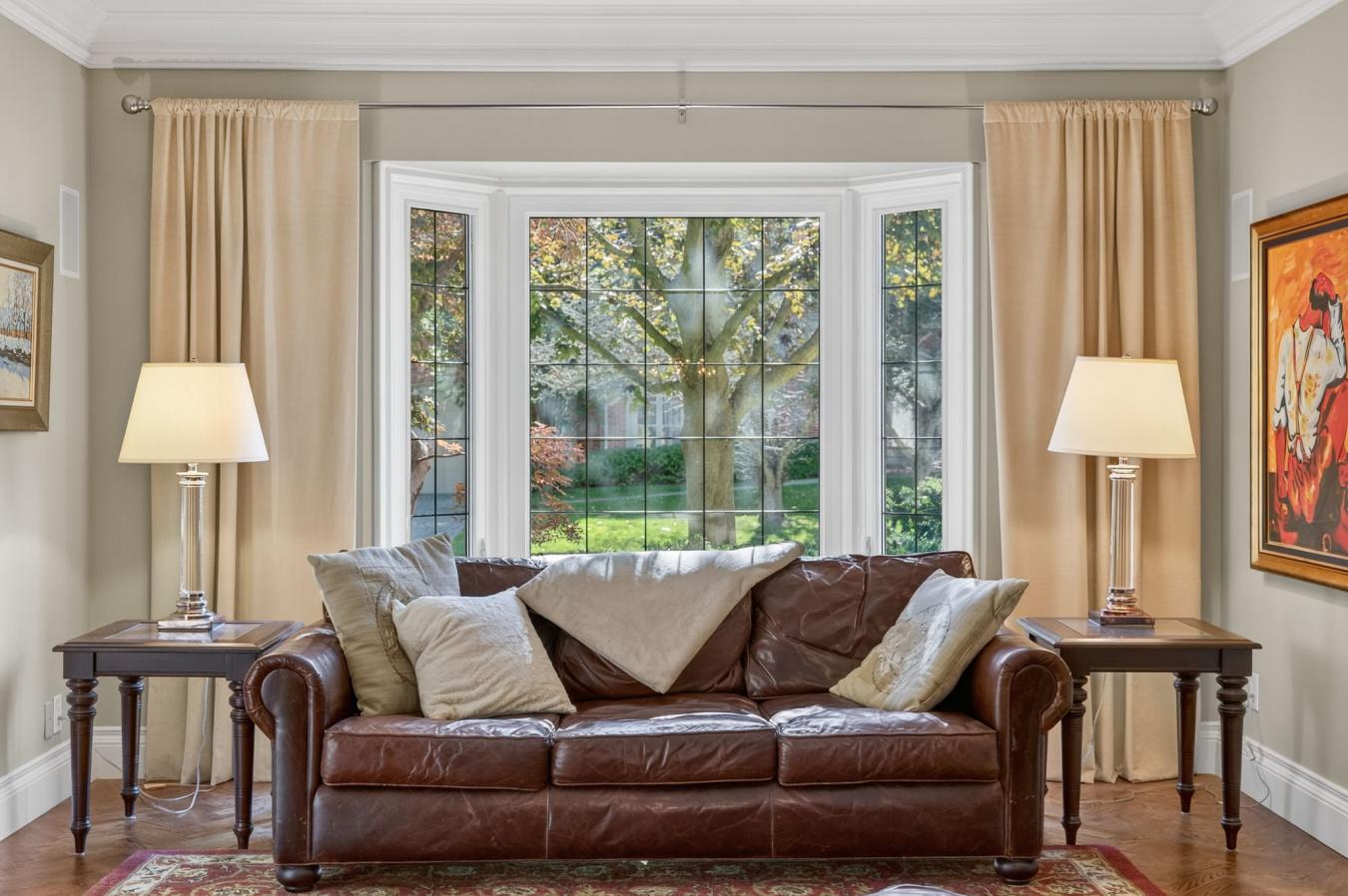 Toronto, ON, M2L 1H1, Canada, 4 Bedrooms Bedrooms, ,4 BathroomsBathrooms,Residential,For Sale,1963309