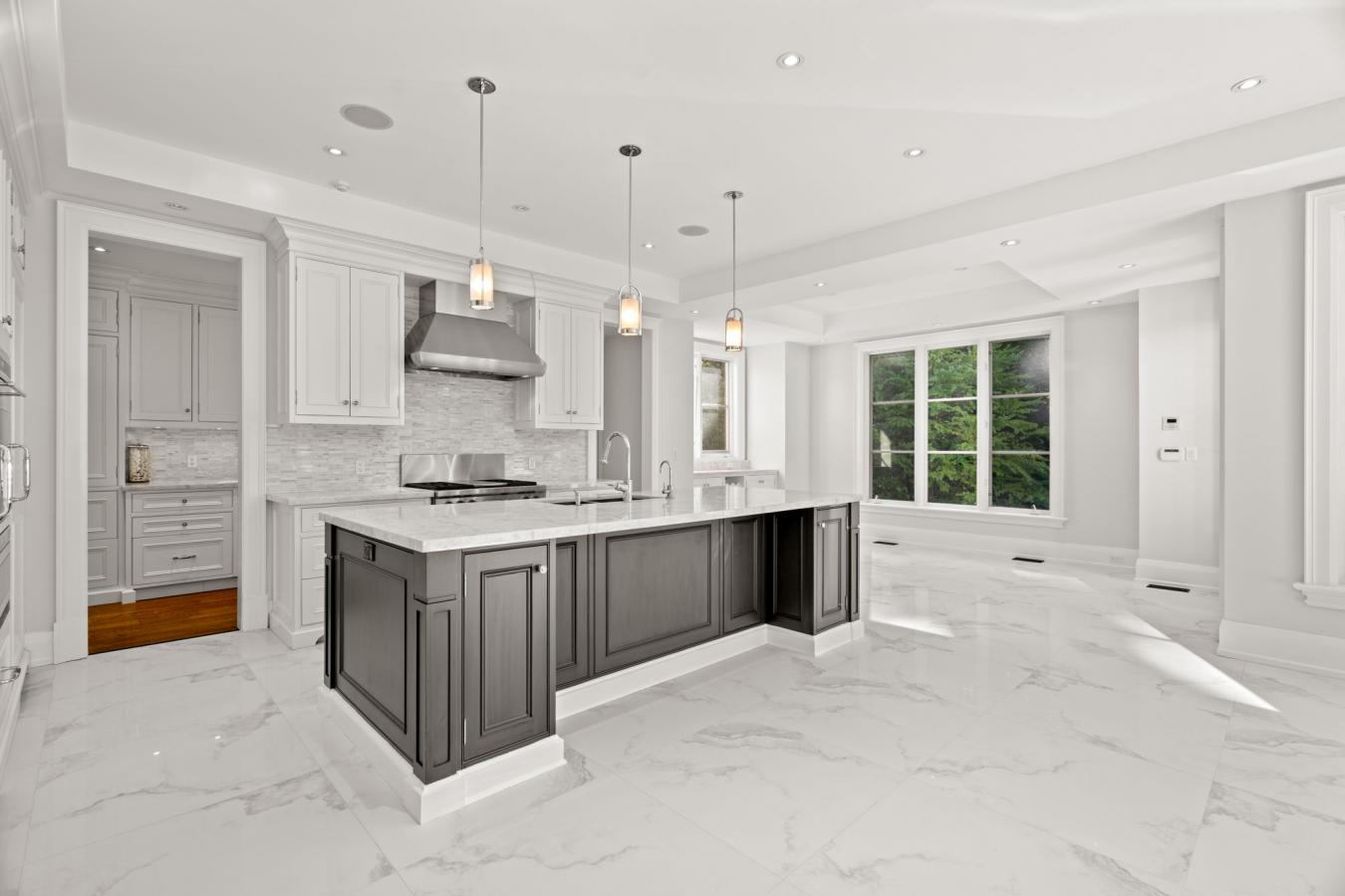 Toronto, ON, M4N 3L6, Canada, 4 Bedrooms Bedrooms, ,5 BathroomsBathrooms,Residential,For Sale,1963308