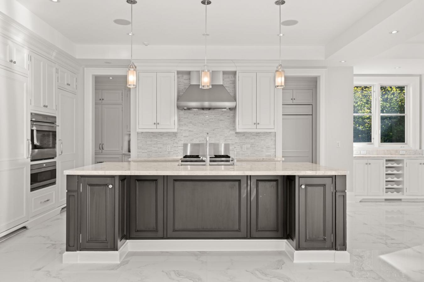 Toronto, ON, M4N 3L6, Canada, 4 Bedrooms Bedrooms, ,5 BathroomsBathrooms,Residential,For Sale,1963308