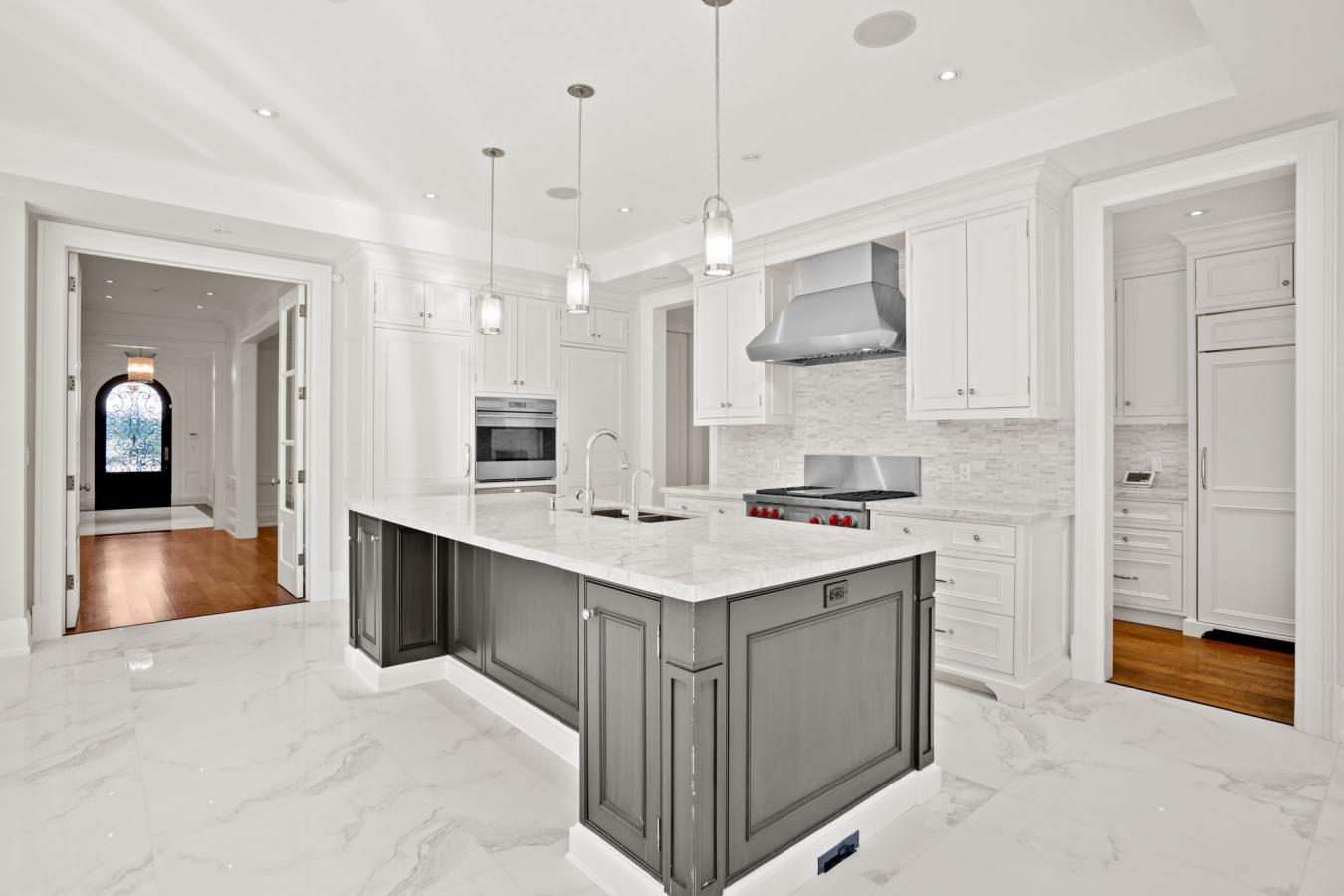 Toronto, ON, M4N 3L6, Canada, 4 Bedrooms Bedrooms, ,5 BathroomsBathrooms,Residential,For Sale,1963308