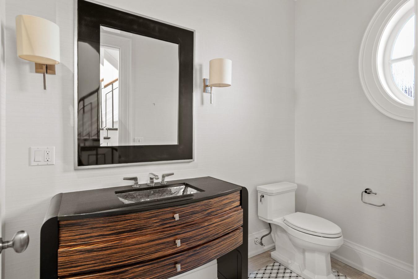 Toronto, ON, M4N 3L6, Canada, 4 Bedrooms Bedrooms, ,5 BathroomsBathrooms,Residential,For Sale,1963308