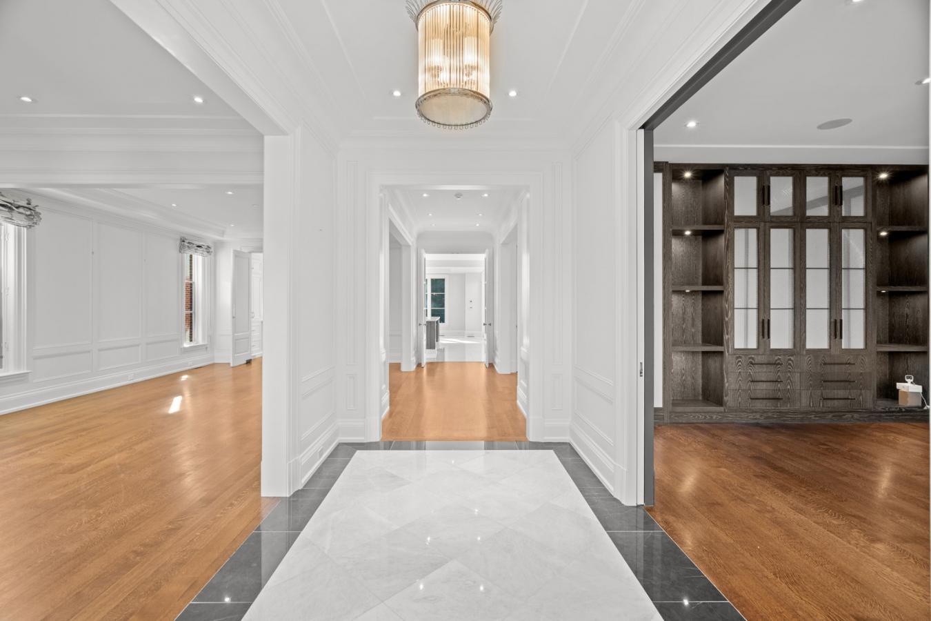 Toronto, ON, M4N 3L6, Canada, 4 Bedrooms Bedrooms, ,5 BathroomsBathrooms,Residential,For Sale,1963308