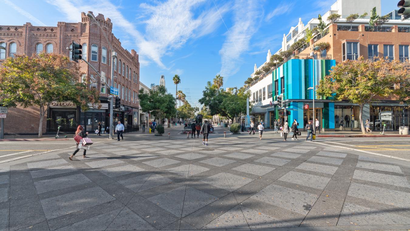 Los Angeles, Los Angeles, 90025, United States, ,Residential,For Sale,1964425