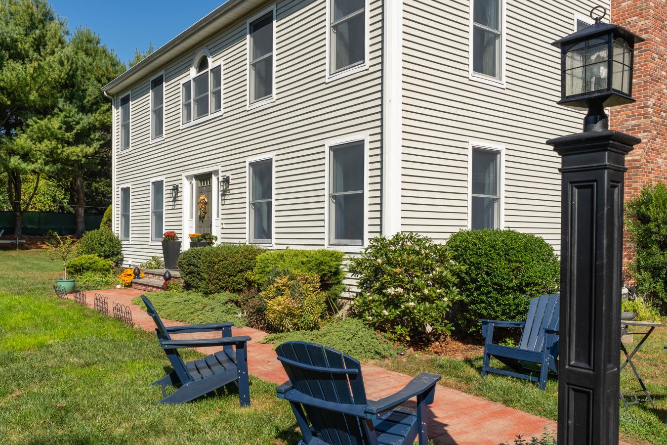 Old Lyme, Connecticut, 06371, United States, 3 Bedrooms Bedrooms, ,3 BathroomsBathrooms,Residential,For Sale,1963307