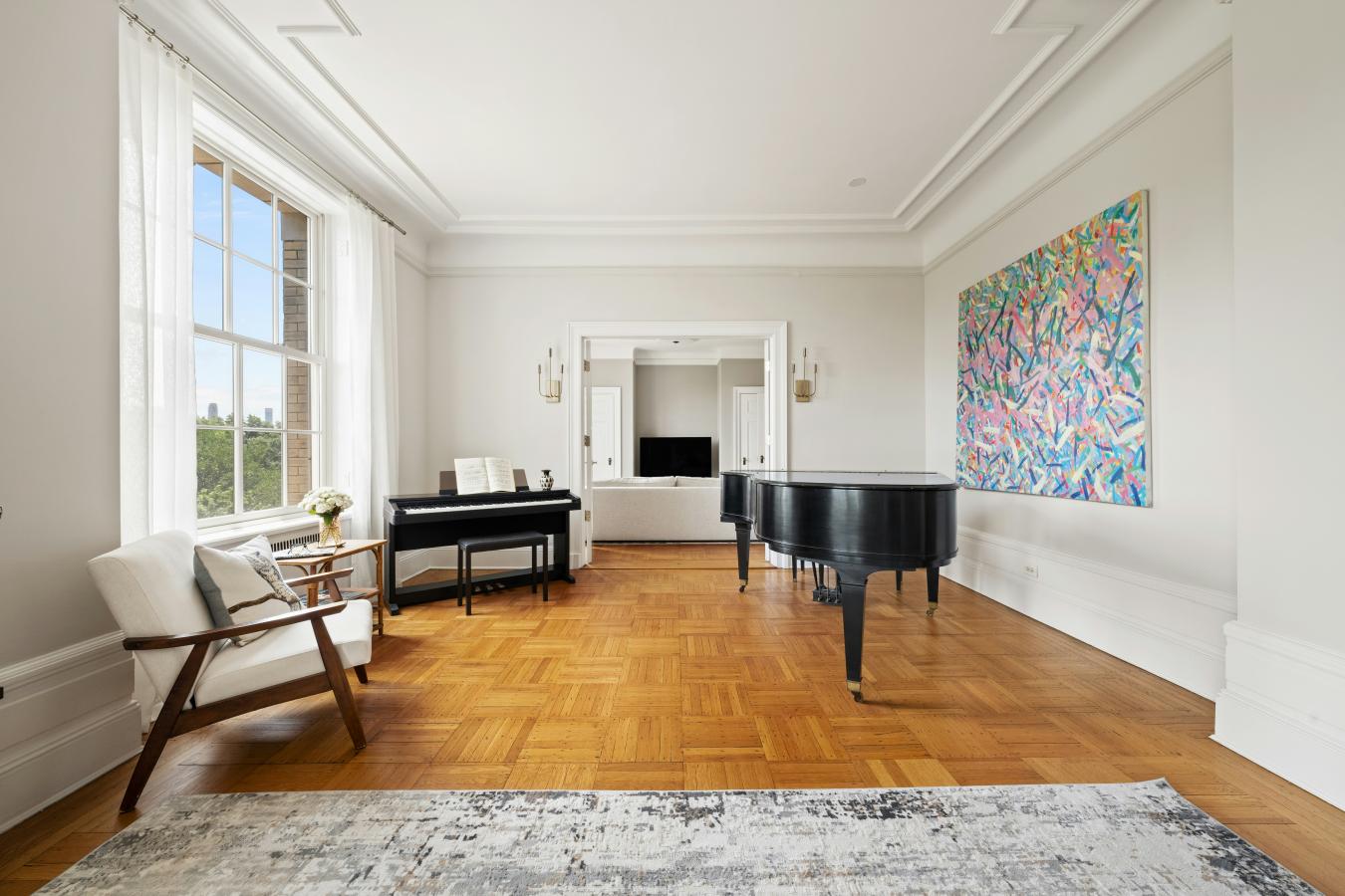 New York, New York, 10024, United States, 5 Bedrooms Bedrooms, ,4 BathroomsBathrooms,Residential,For Sale,1964414