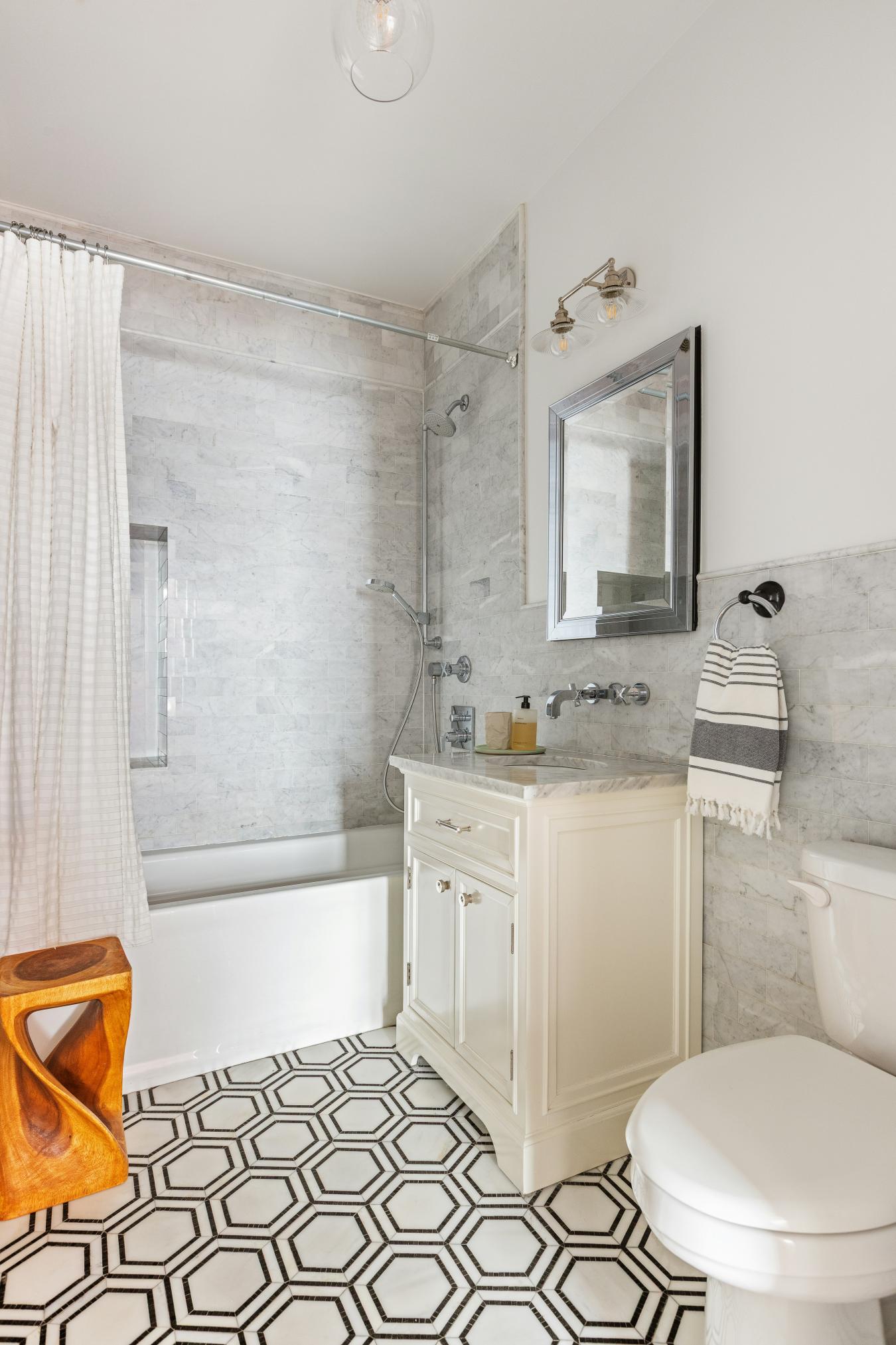 Williamsburg, North side, New York, 11249, United States, 3 Bedrooms Bedrooms, ,2 BathroomsBathrooms,Residential,For Sale,1964413