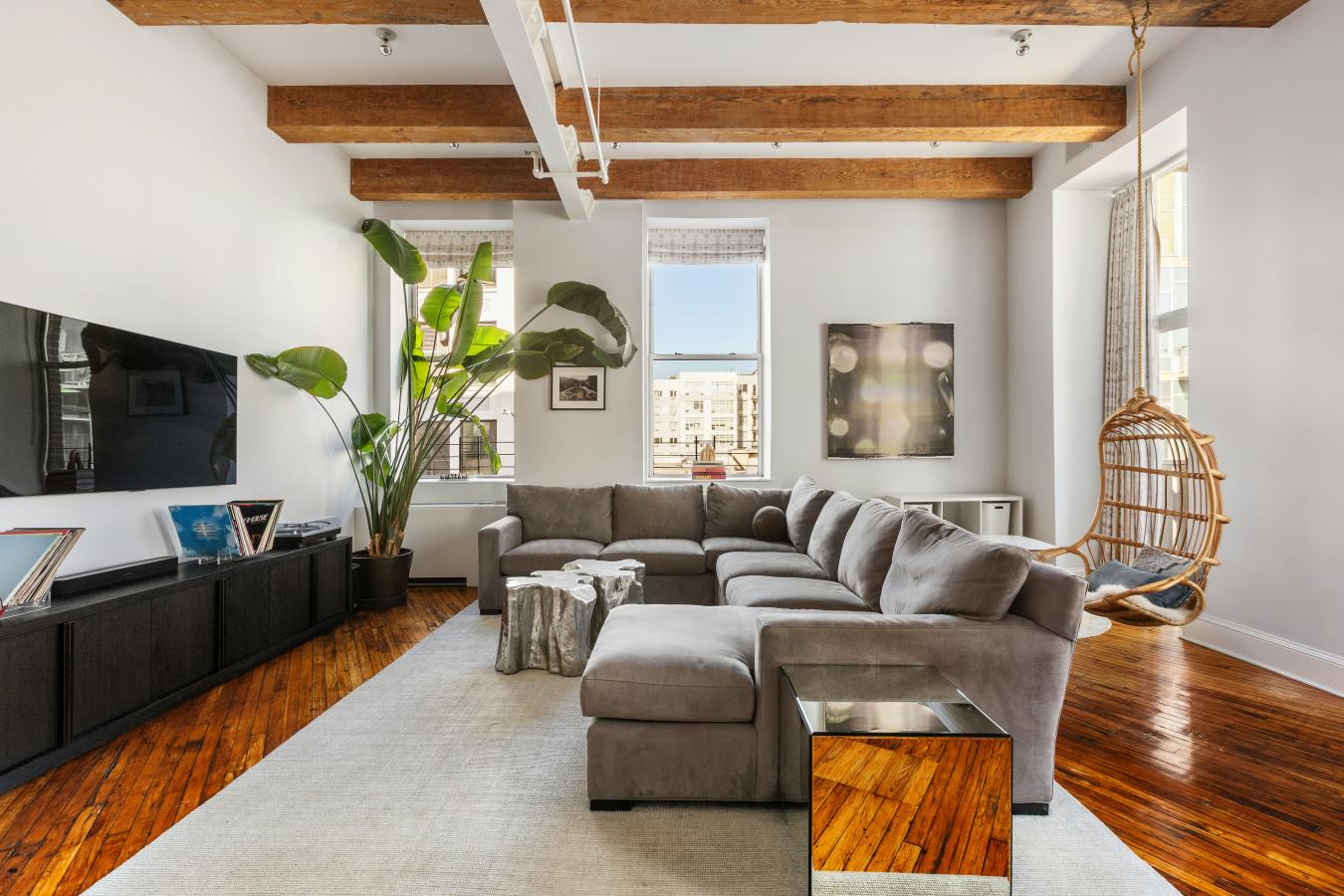 Williamsburg, North side, New York, 11249, United States, 3 Bedrooms Bedrooms, ,2 BathroomsBathrooms,Residential,For Sale,1964413