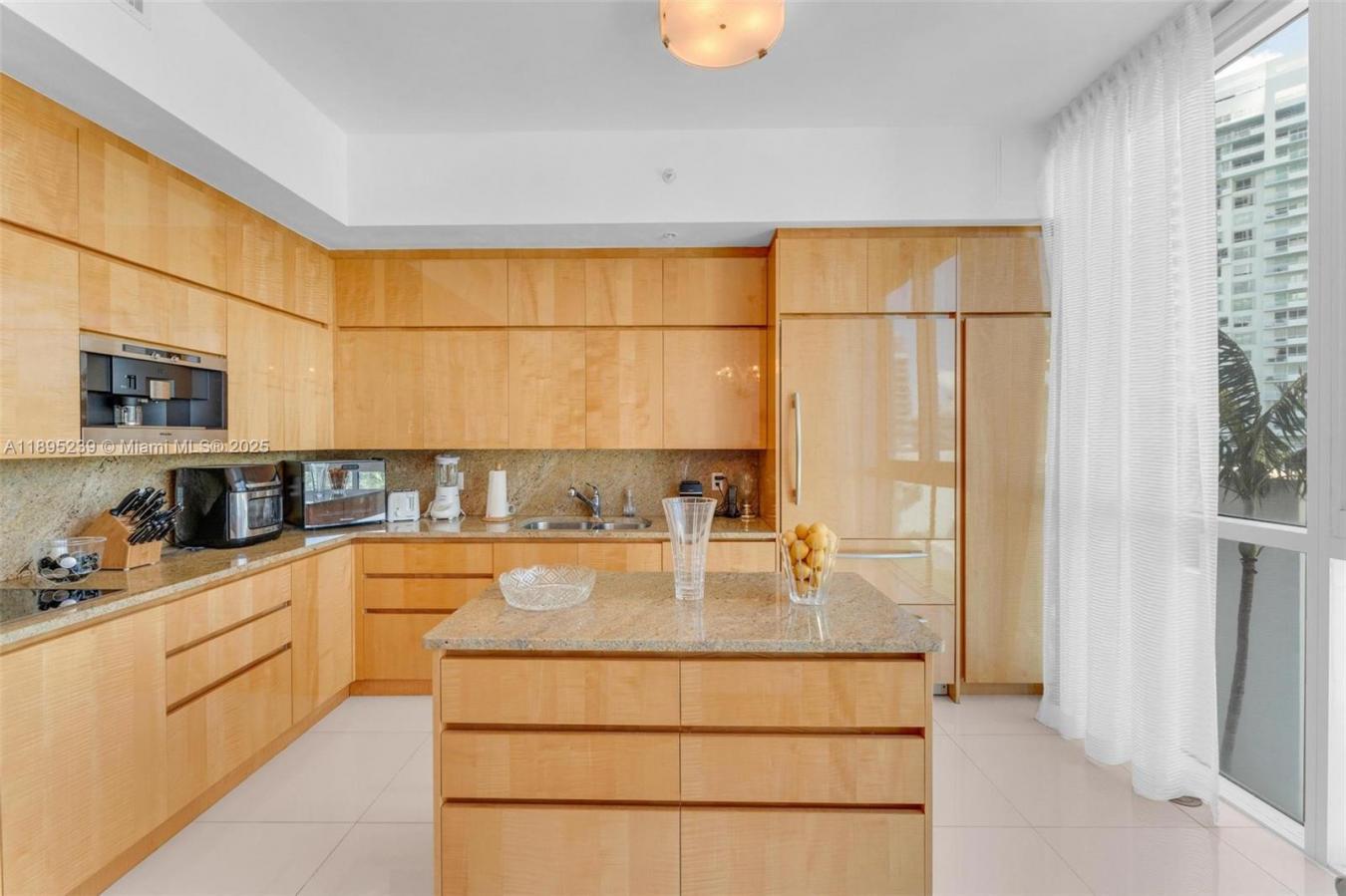Miami Beach, Florida, 33139, United States, 2 Bedrooms Bedrooms, ,2 BathroomsBathrooms,Residential,For Sale,1964657