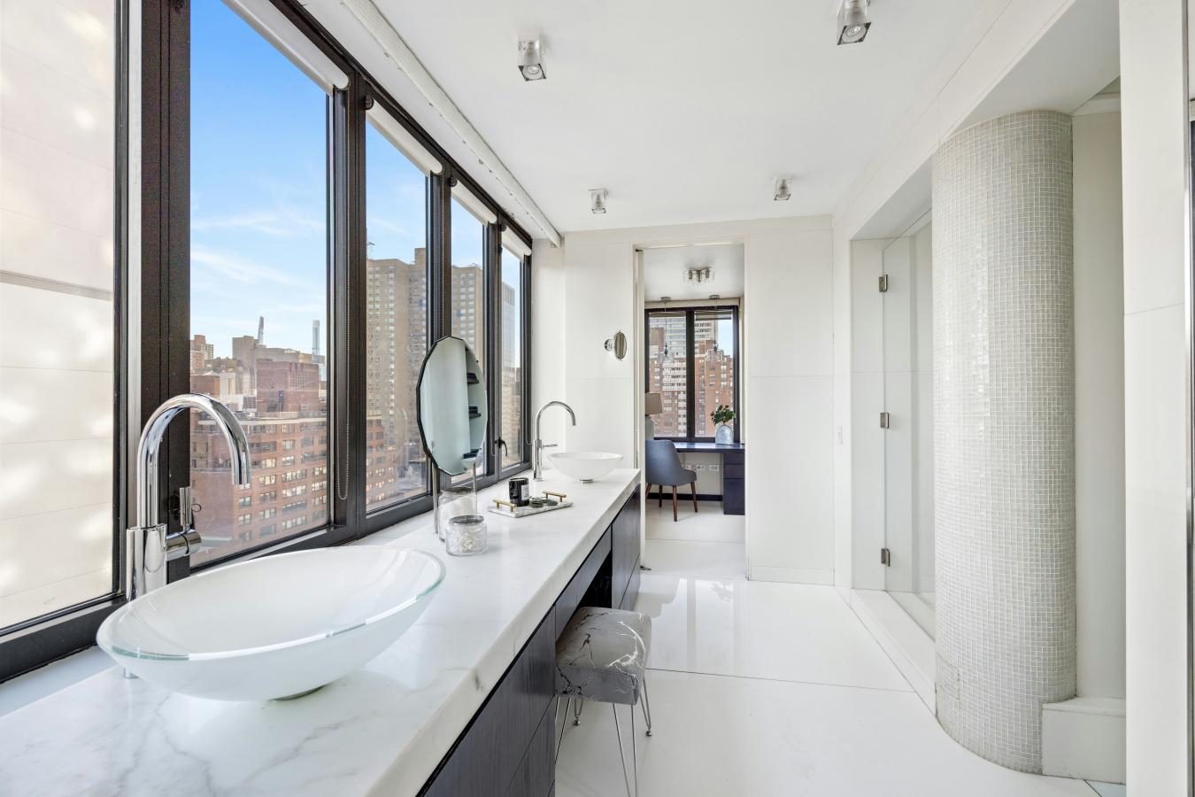 New York, New York, 10028, United States, 4 Bedrooms Bedrooms, ,5 BathroomsBathrooms,Residential,For Sale,1964410