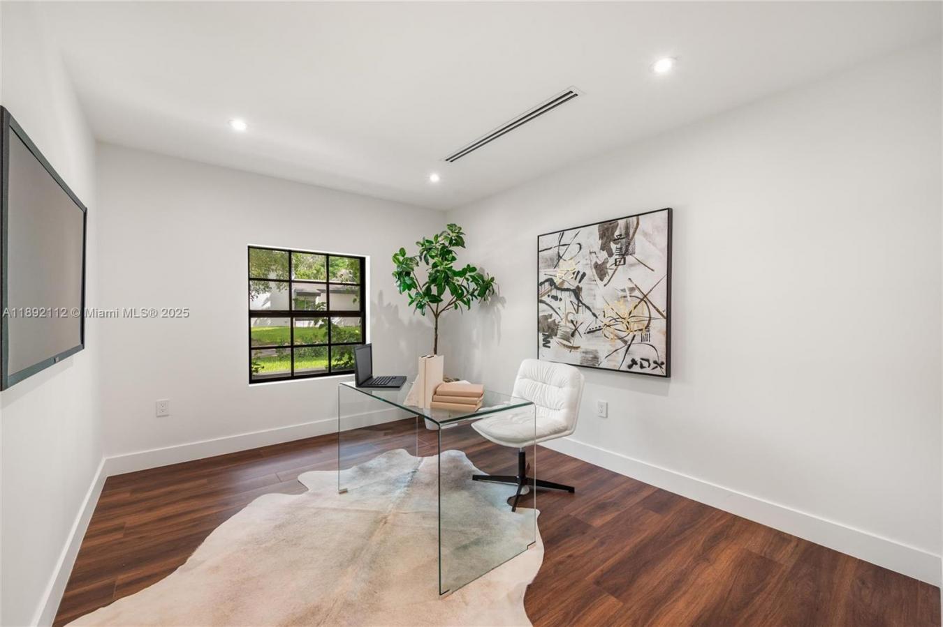 Coral Gables, Florida, 33146, United States, 4 Bedrooms Bedrooms, ,3 BathroomsBathrooms,Residential,For Sale,2010116