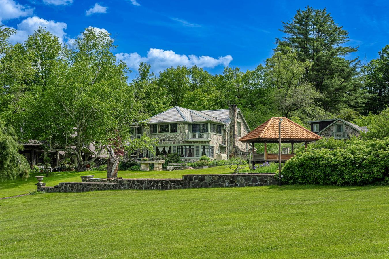 Mt Tremper, New York, 12457, United States, 9 Bedrooms Bedrooms, ,10 BathroomsBathrooms,Residential,For Sale,2011814
