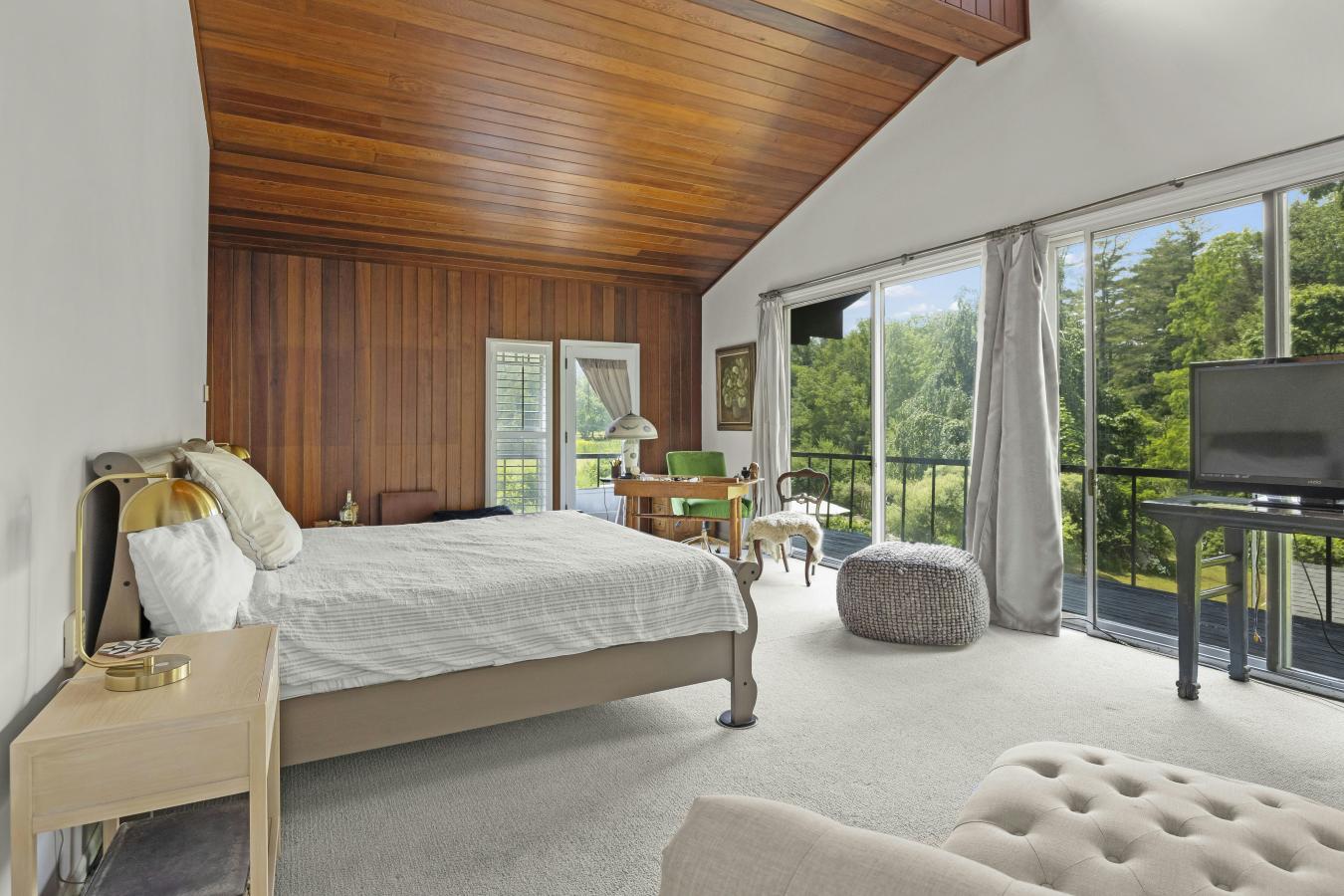 Mt Tremper, New York, 12457, United States, 9 Bedrooms Bedrooms, ,10 BathroomsBathrooms,Residential,For Sale,2011814