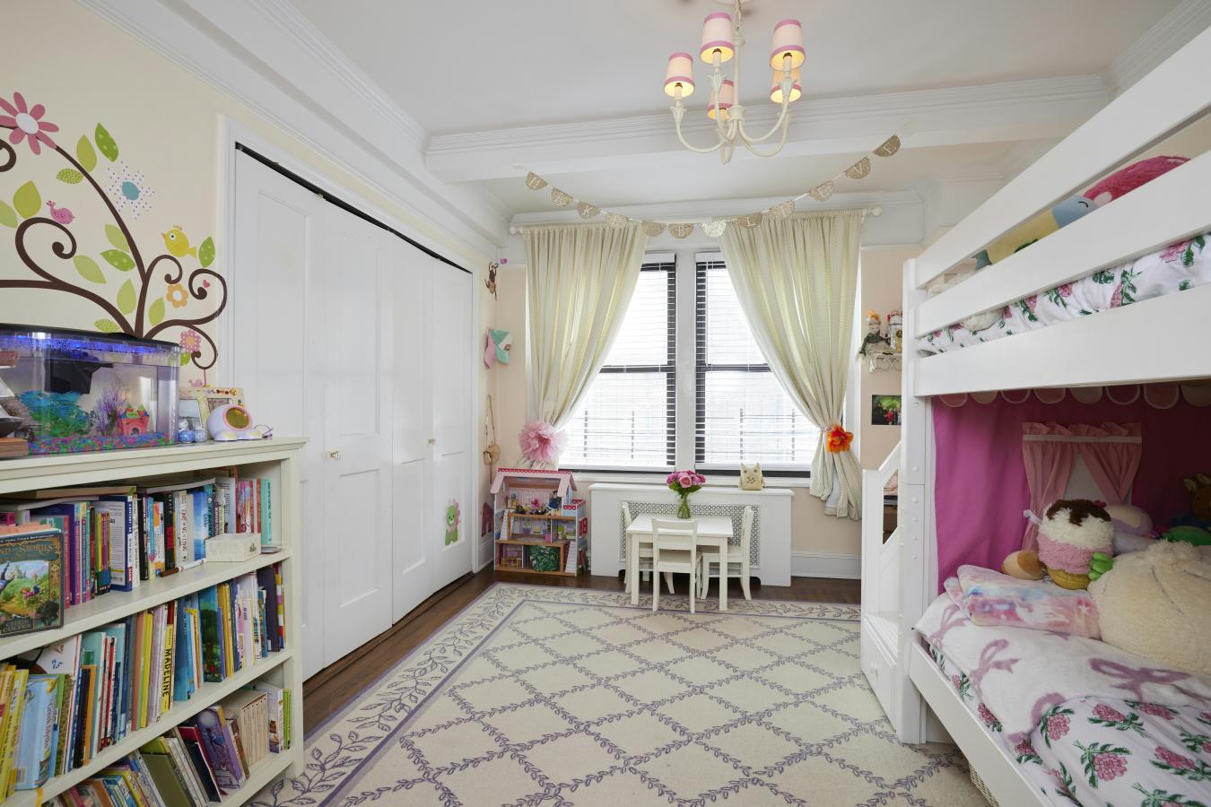 New York, New York, 10075, United States, 3 Bedrooms Bedrooms, ,3 BathroomsBathrooms,Residential,For Sale,1964407