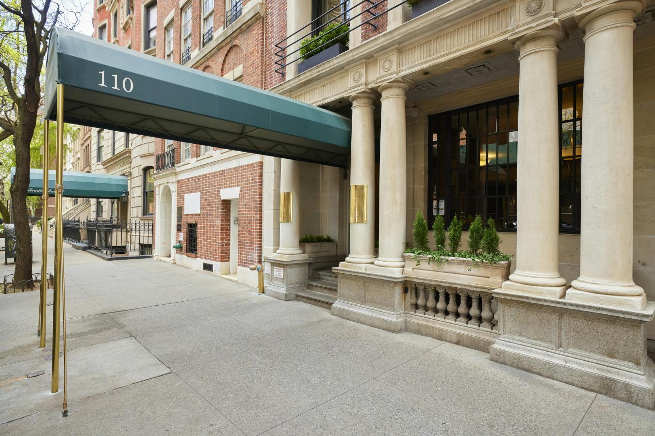 New York, New York, 10021, United States, 2 Bedrooms Bedrooms, ,2 BathroomsBathrooms,Residential,For Sale,1964406